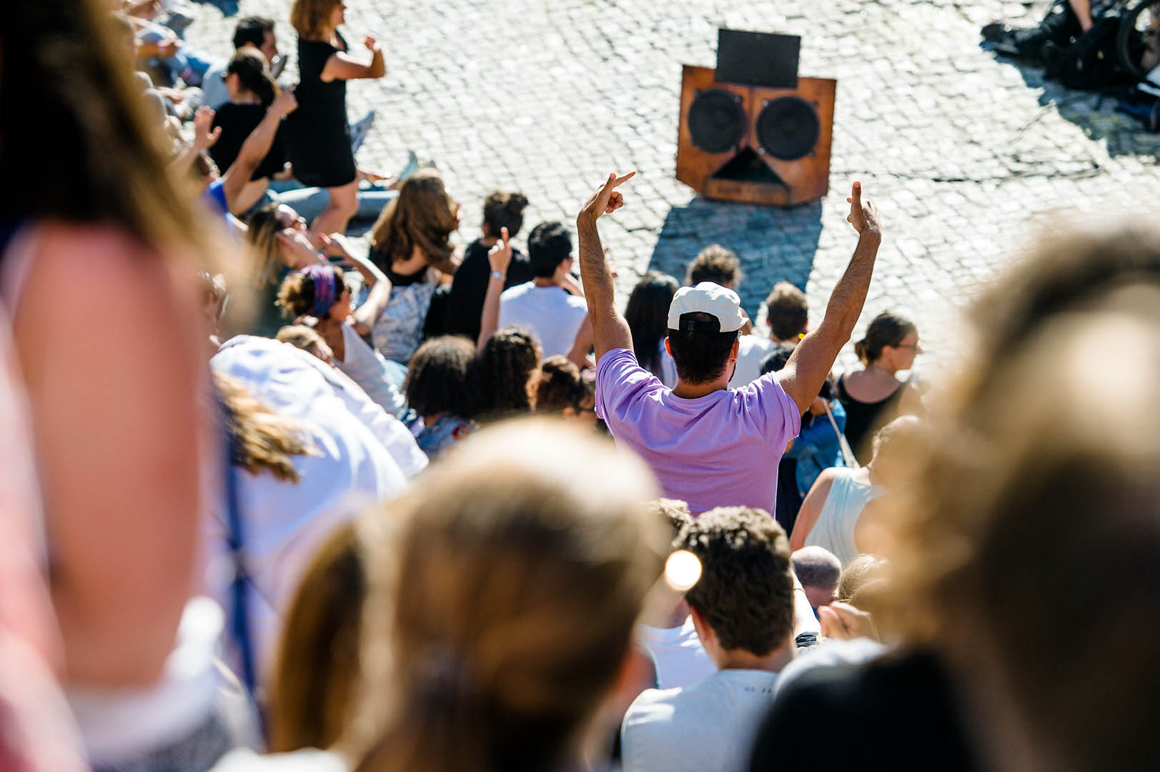 Crowd appreciation at Bearpit Karaoke in Mauerpark Berlin